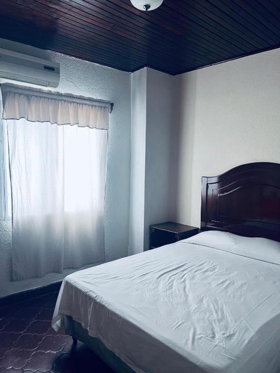 Los Guacamayos La Ceiba Exterior foto